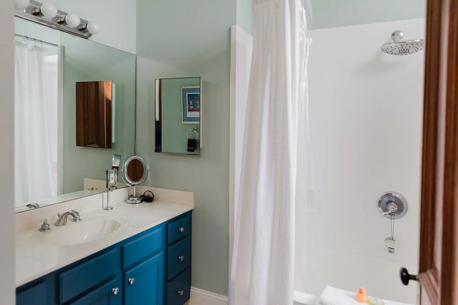 Chimes Bed And Breakfast — Bathroom