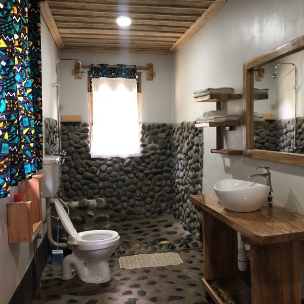 Chimpanzee Forest Lodge — Bathroom