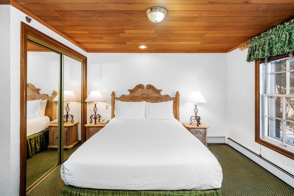 Christiania Lodge Condominiums — Guest room