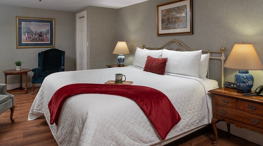 Christmas Farm Inn Spa — Guest room
