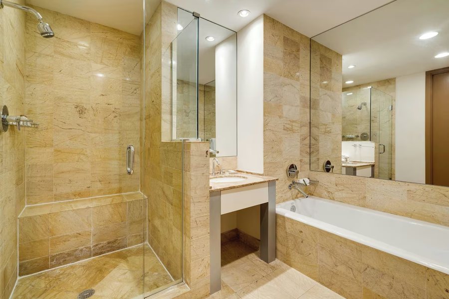 Churchill Suites Miami Brickell Miami Florida — Bathroom