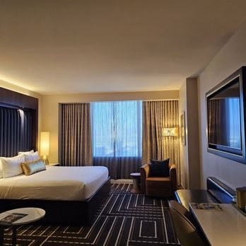 Circa Resort Casino Las Vegas Nevada — Guest room