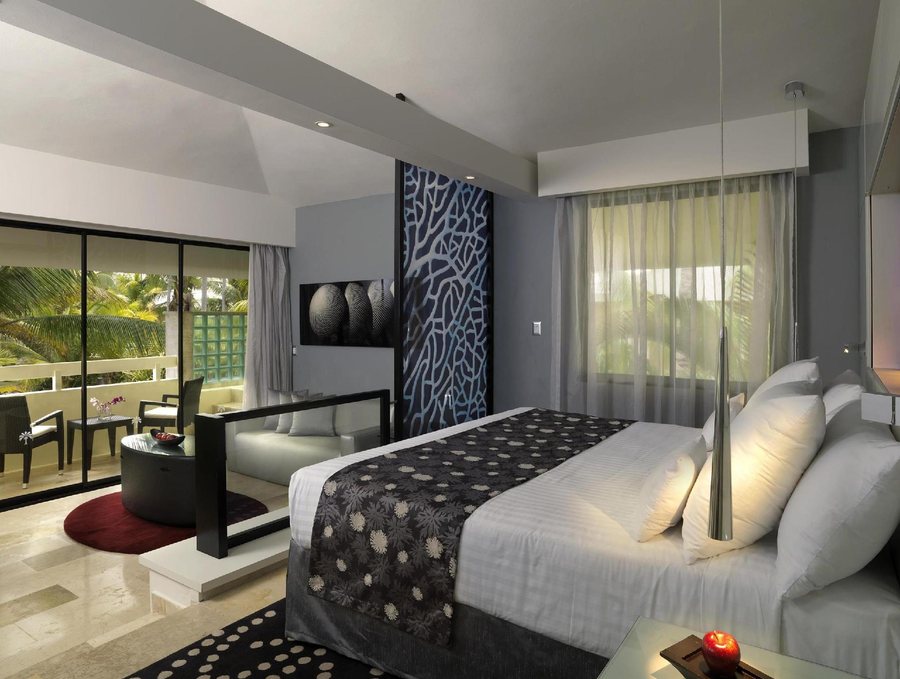 Circle at Paradisus Palma Real — Guest room