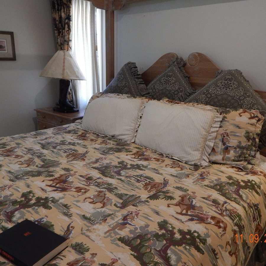 Circle Bar B Guest Ranch — Guest room