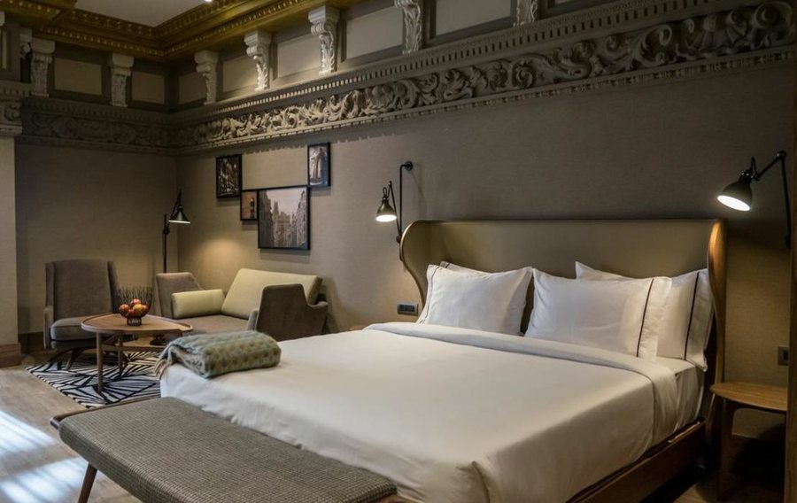 Circulo Gran Via Autograph Collection — Guest room