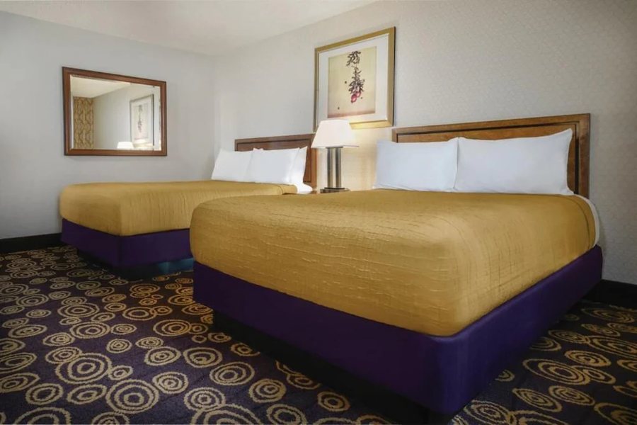 Circus Circus Hotel Casino — Guest room