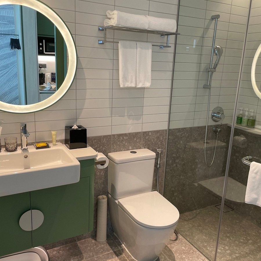 Citadines Balestier Singapore — Bathroom