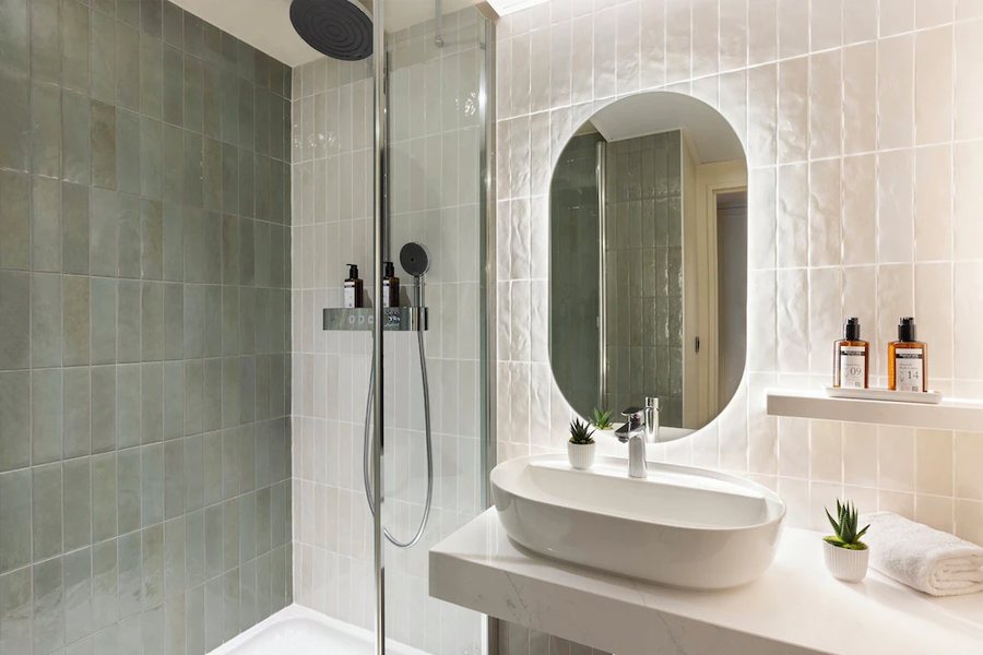 Citadines Les Halles Paris — Bathroom