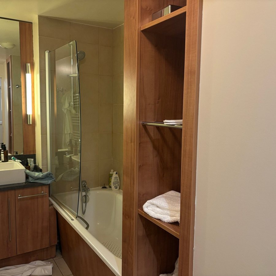 Citadines Saint Germain des Pres Paris — Bathroom