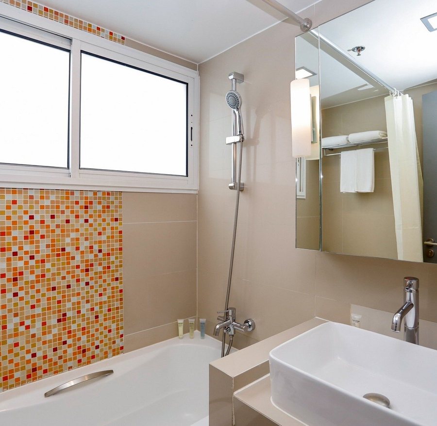 Citadines Sukhumvit 16 Bangkok — Bathroom