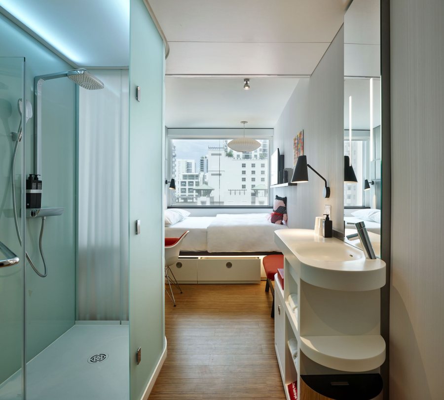 CitizenM Miami Brickell Miami Florida — Bathroom