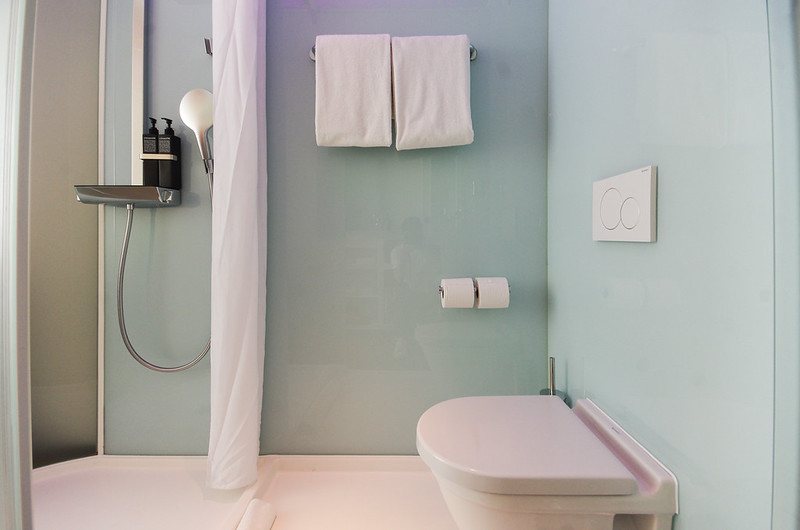 CitizenM New York Times Square — Bathroom