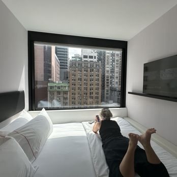 CitizenM New York Times Square — Guest room