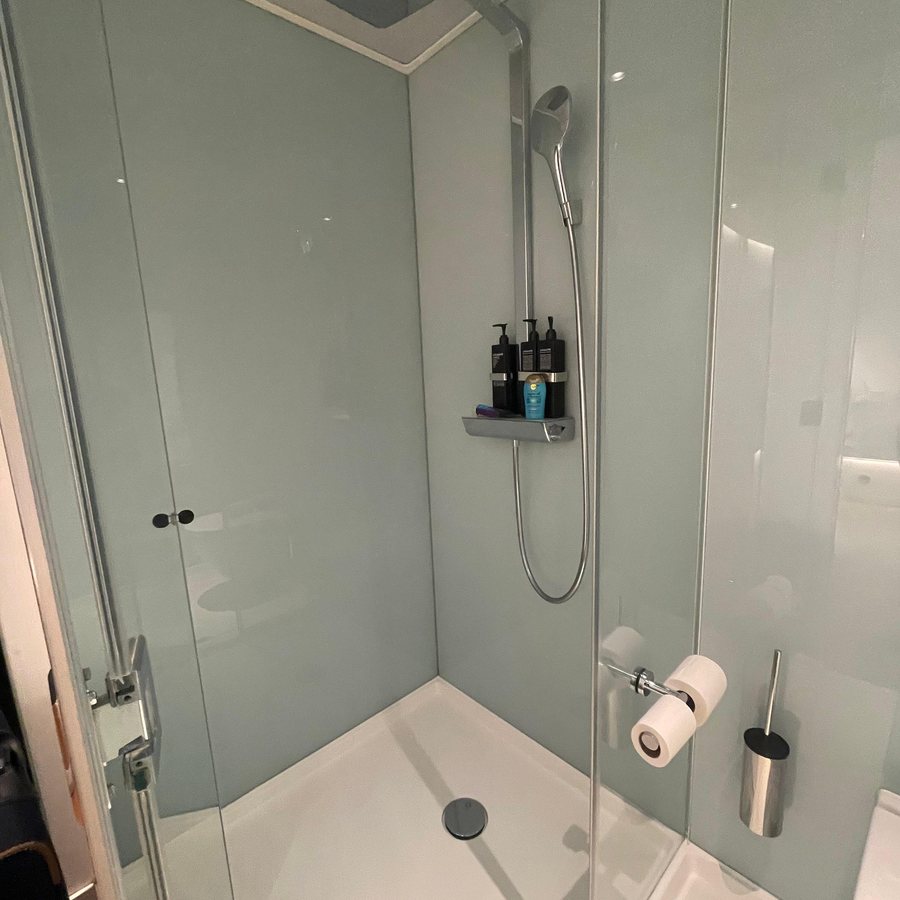 CitizenM Paris Opera — Bathroom
