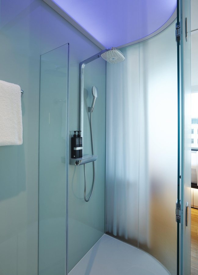CitizenM Tower of London — Bathroom