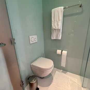 CitizenM Washington D C NoMa — Bathroom