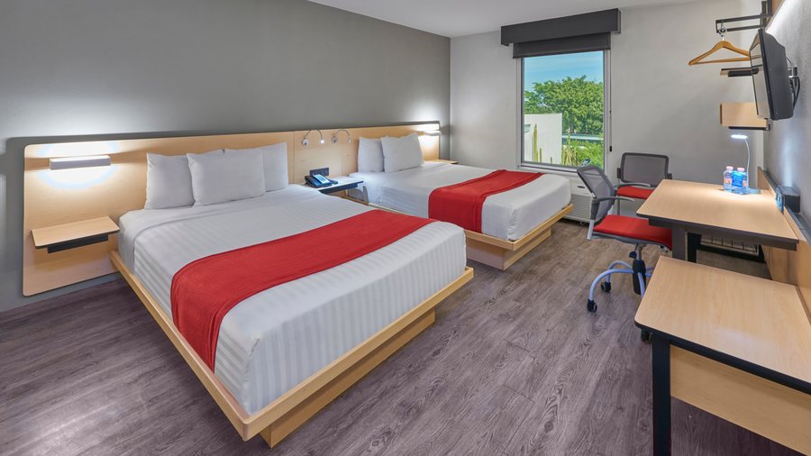 City Express by Marriott Houston Intercontinental Airport — Guest room