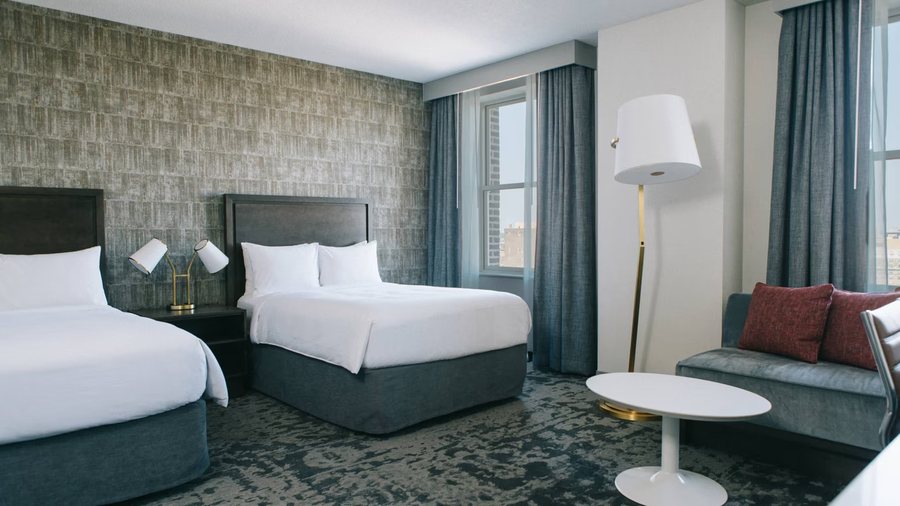 City Place Downtown St Louis — Guest room