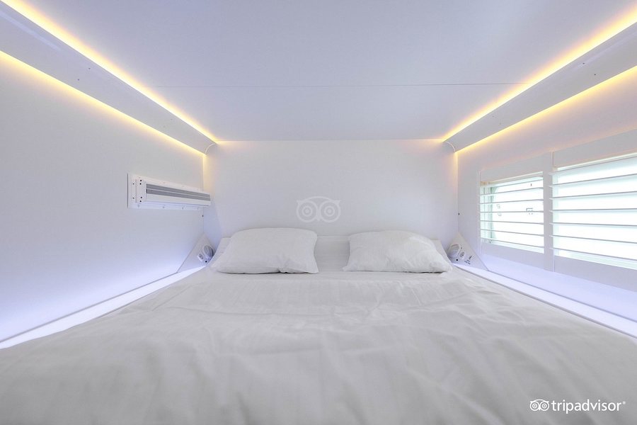 CityHub Amsterdam — Guest room