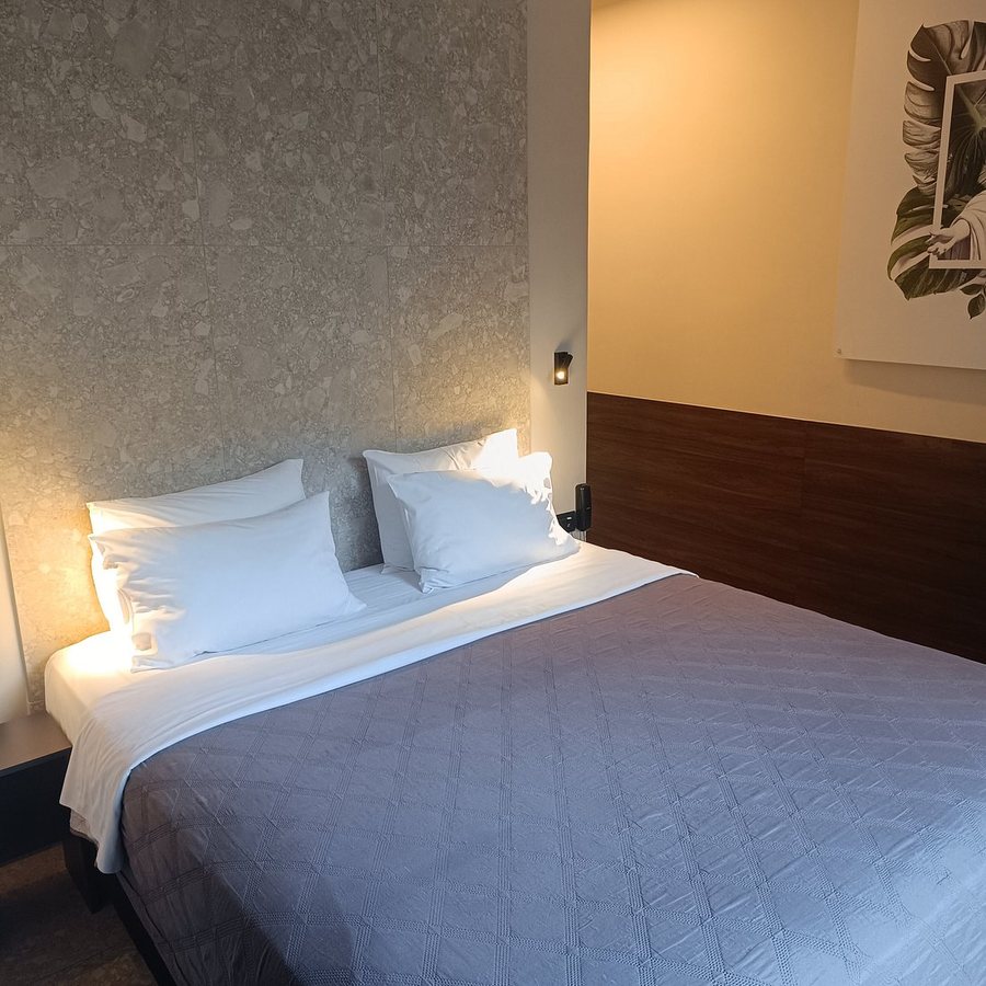Cityzoe Athens Suites — Guest room