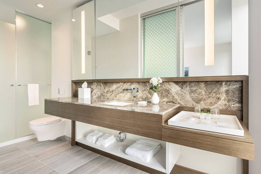 Civic Hotel — Bathroom