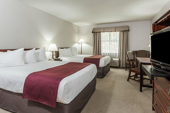 Clarion Hotel and Conference Center Greeley Colorado — Guest room