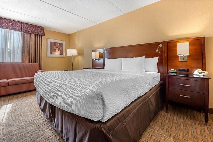 Clarion Hotel Conference Centre — Guest room