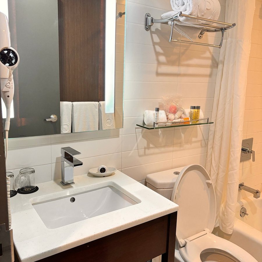 Clarion Hotel Park Avenue New York City New York — Bathroom