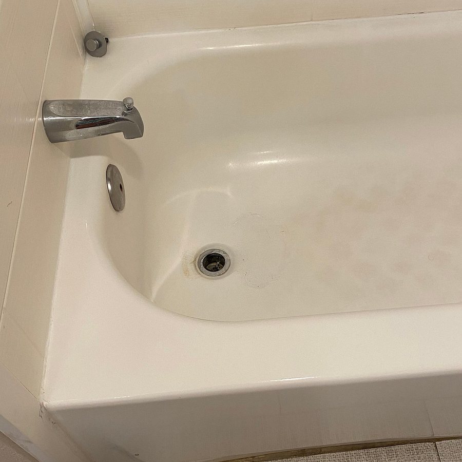 Clarion Inn Suites Stroudsburg Poconos — Bathroom