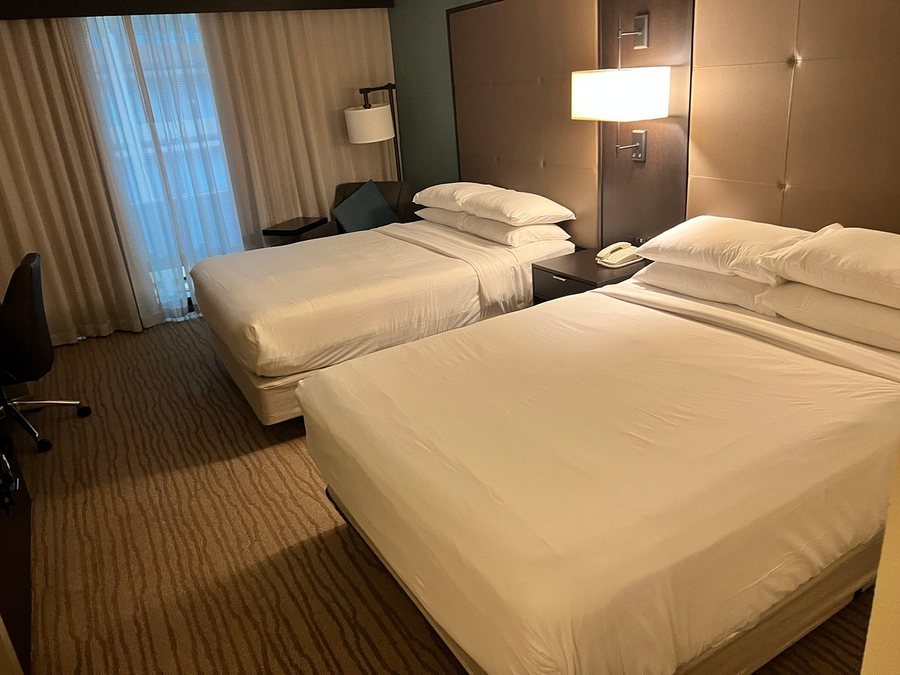 Clarion Inn Suites West Chase — Guest room