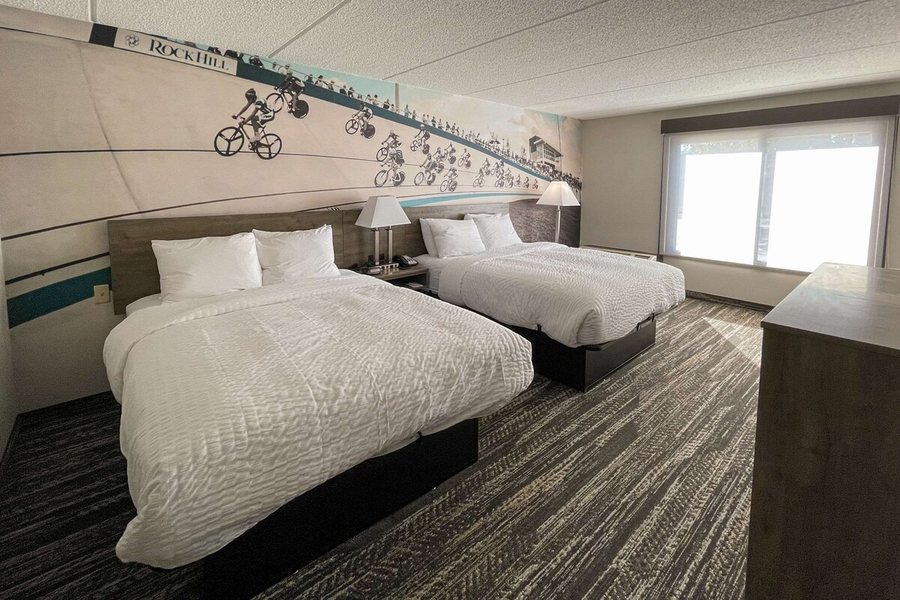 Clarion Pointe Rock Hill Near University — Guest room