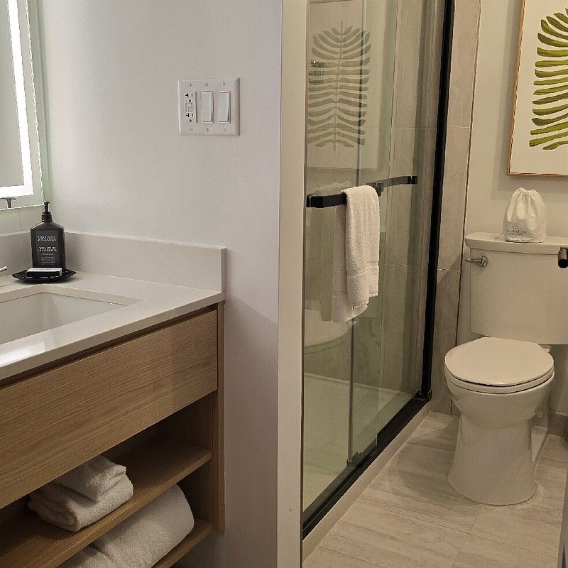 Clearwater Beach Sheraton Resort on Sand Key — Bathroom