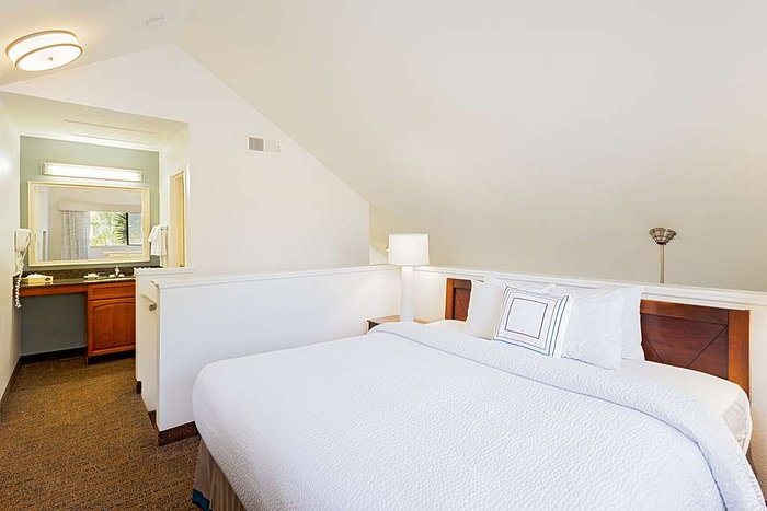 Clementine Hotel Suites Anaheim — Guest room