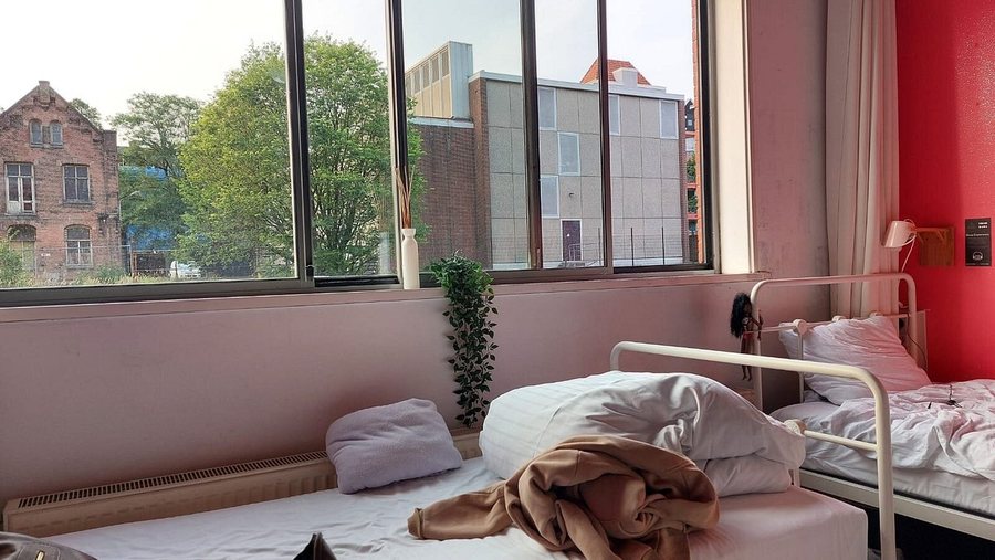 ClinkMama — Guest room