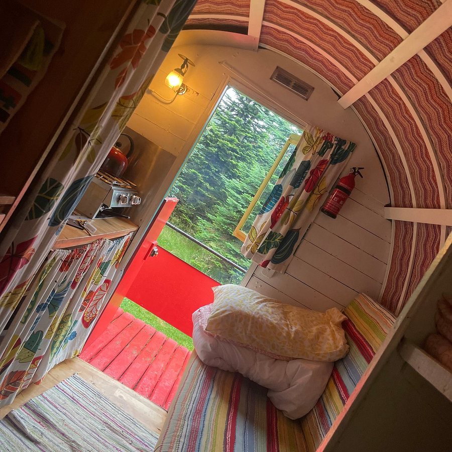 Clissmann Horse Caravans Glamping — Guest room