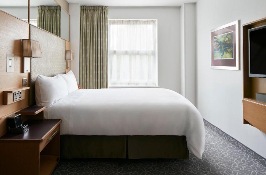 Club Quarters Hotel Covent Garden Holborn — Guest room