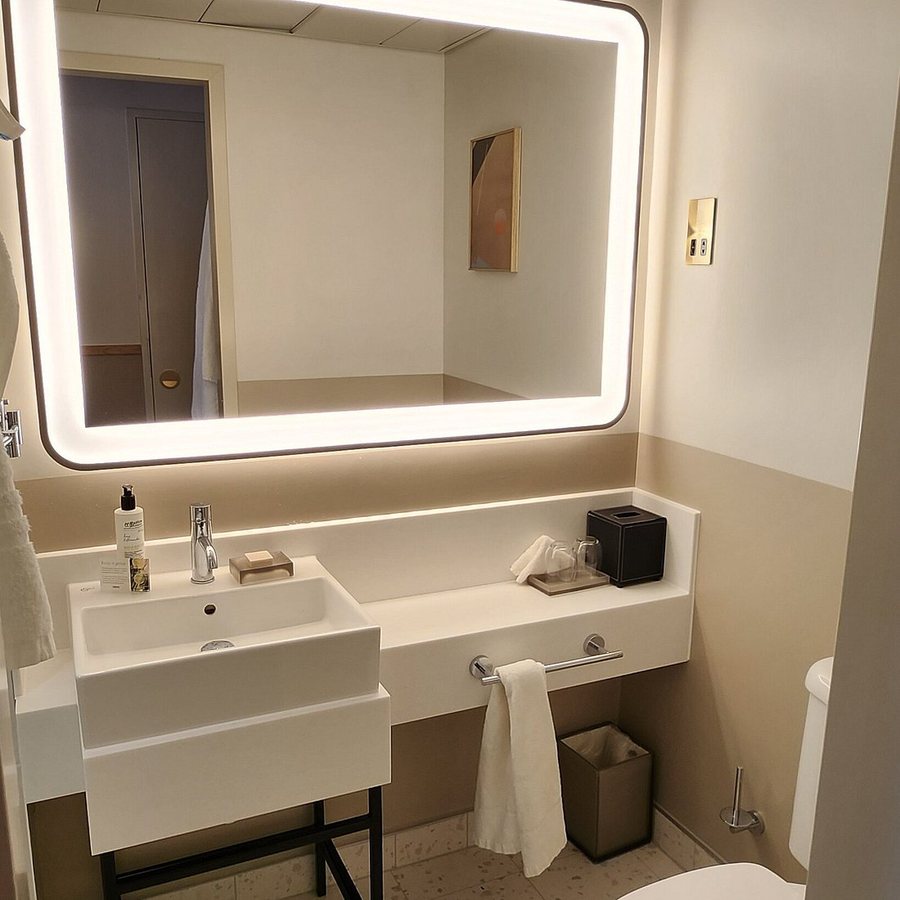 Club Quarters Hotel St Paul s London — Bathroom