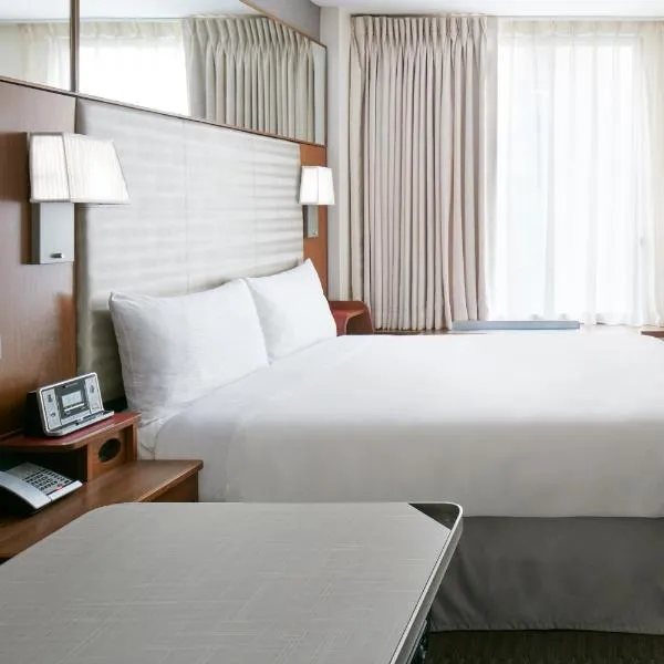 Club Quarters Hotel Times Square Midtown New York City New York — Guest room