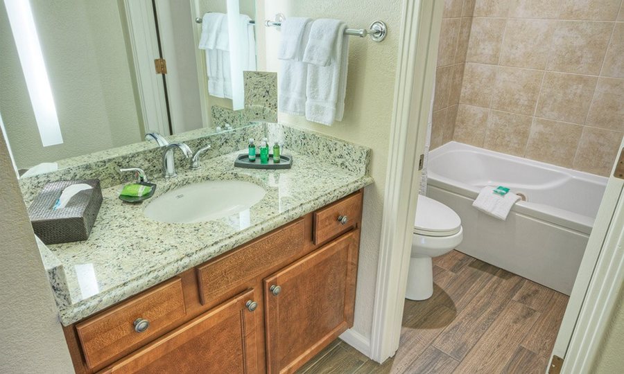 Club Wyndham Durango — Bathroom