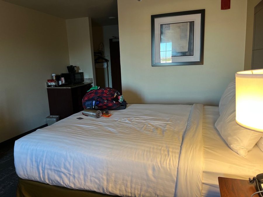 Cobblestone Hotel and Suites Torrington — Guest room