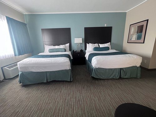 Cobblestone Inn Suites Fort Dodge — Guest room