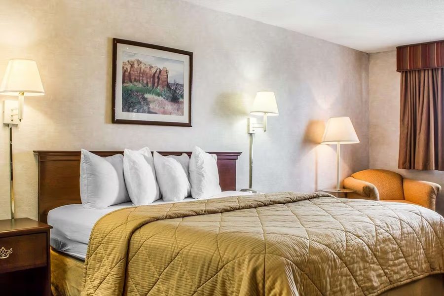 Cobblestone Inn Suites Yuma Yuma Colorado — Guest room