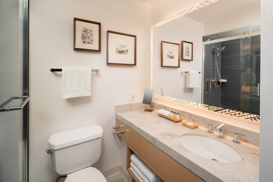 Coconut Beach Resort — Bathroom