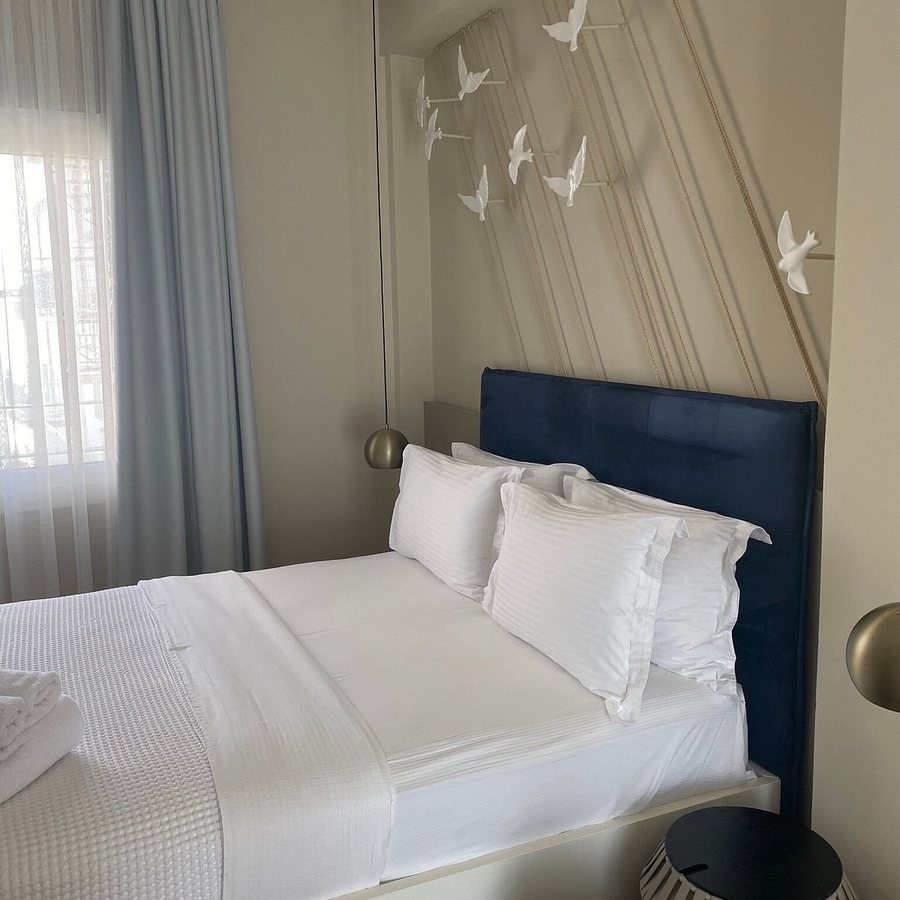 Cohort Koukaki — Guest room