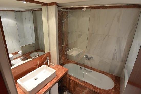 Colectia Stays Pau Claris Barcelona Catalonia — Bathroom