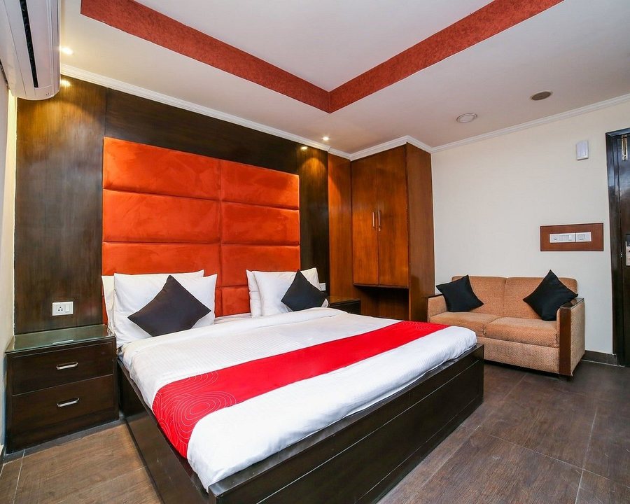 Collection O 30040 Chirag Residency Nehru Place — Guest room