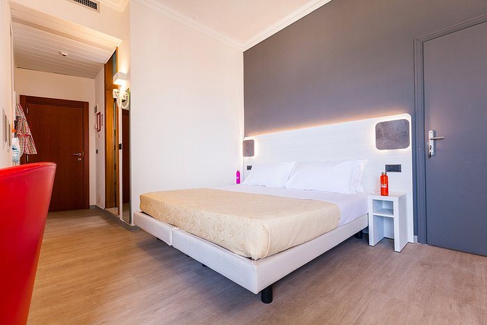 Color Ermitage Beach Family Hotel — Guest room