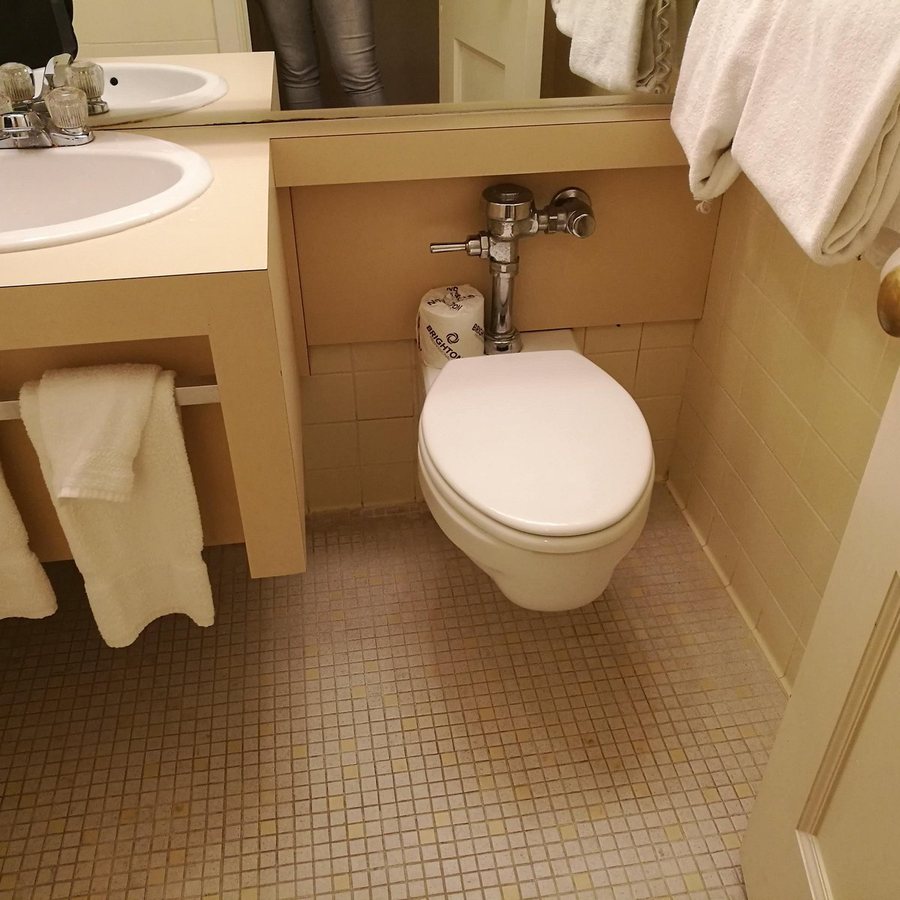 Columbia Club — Bathroom