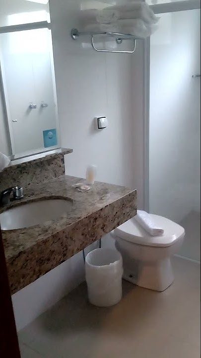Comfort Hotel Mogi Guacu — Bathroom