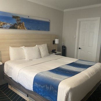 Comfort Inn Carmel By The Sea — Guest room